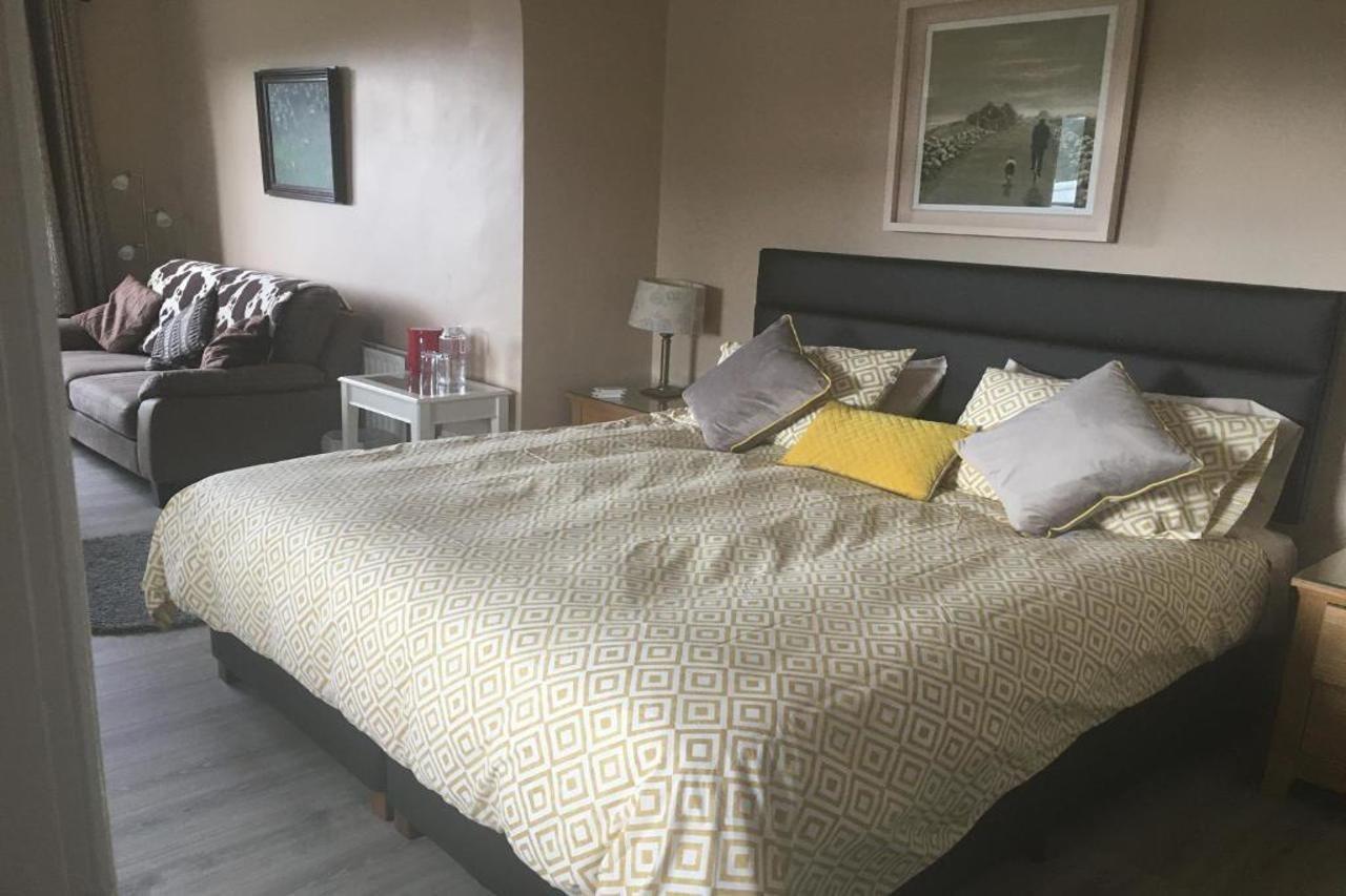クリフデン Atlantic View Bed & Breakfast エクステリア 写真